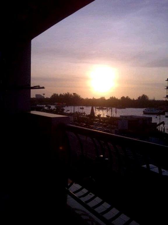Marina Condominium Holiday Homestay Kota Kinabalu Rum bild