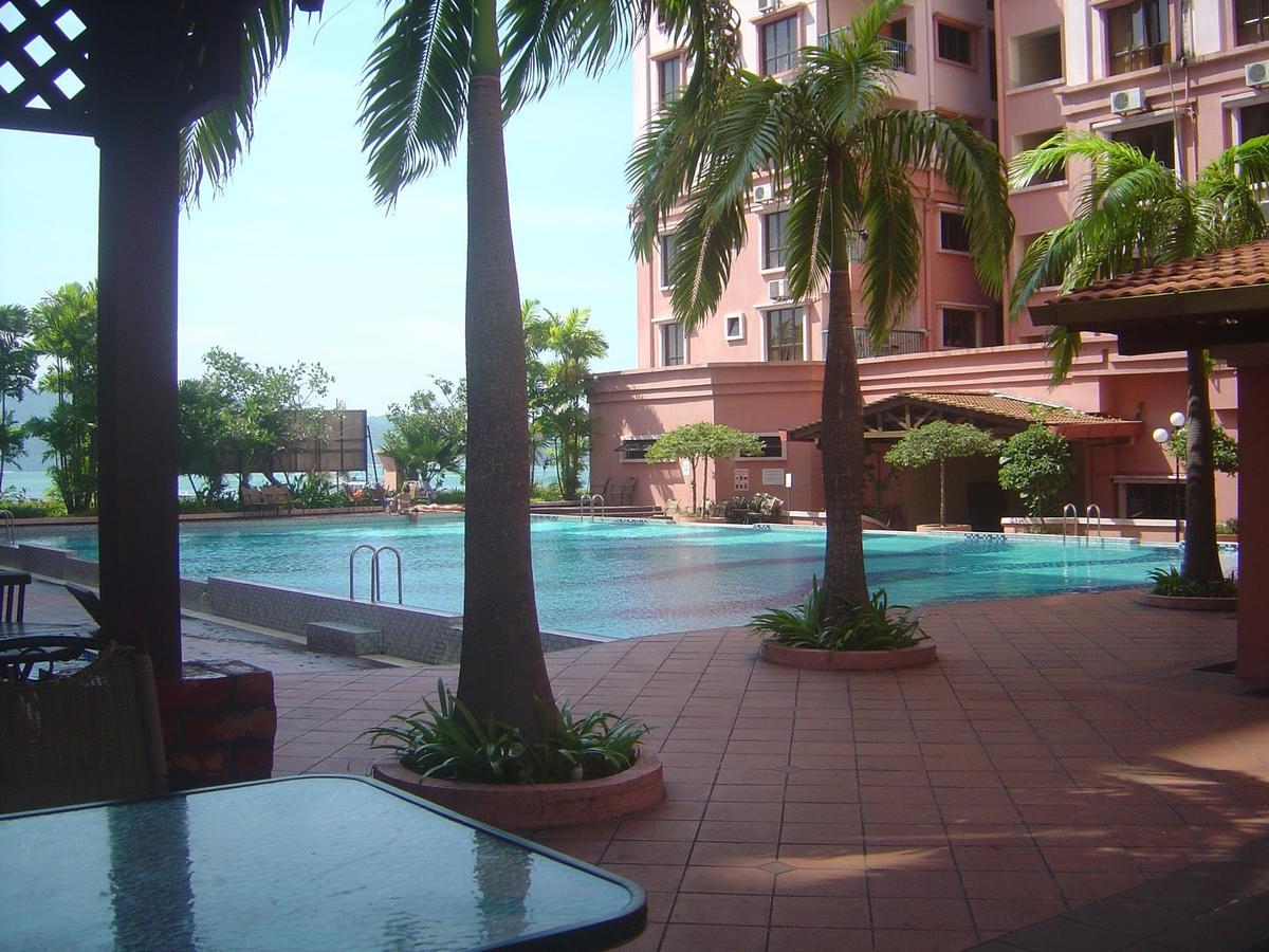 Marina Condominium Holiday Homestay Kota Kinabalu Exteriör bild