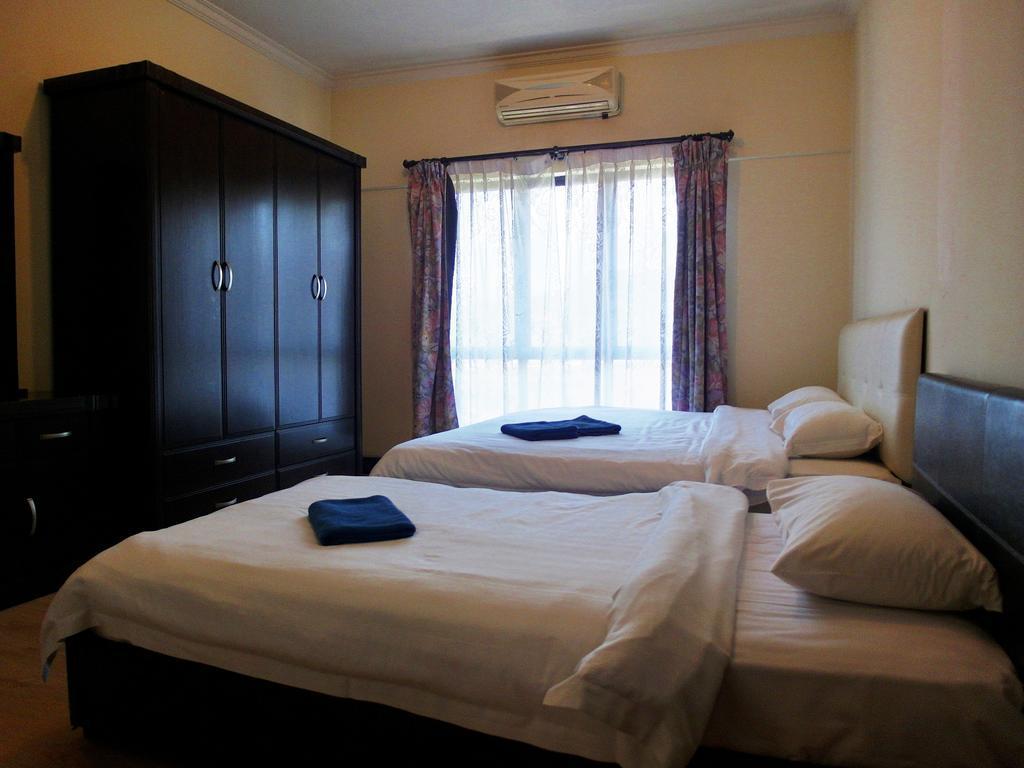 Marina Condominium Holiday Homestay Kota Kinabalu Exteriör bild